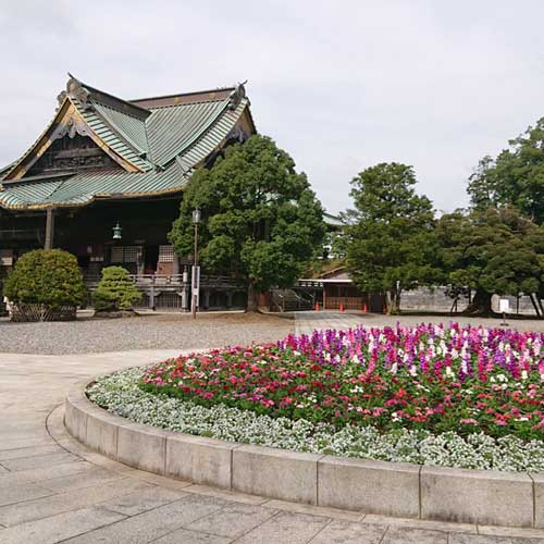 成田山新勝寺中庭